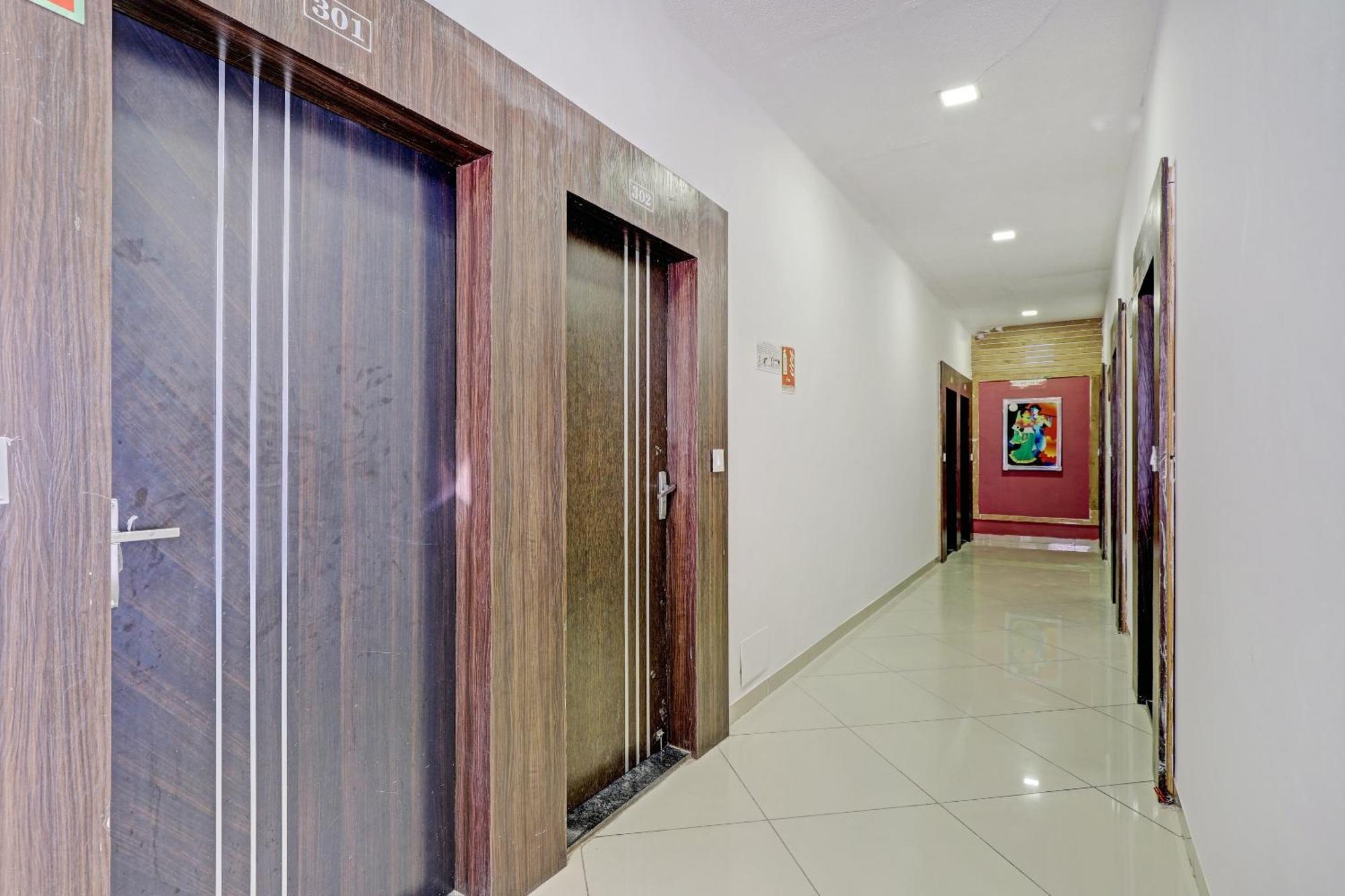 Oyo 11649 Hotel Mahima Gandhinagar Luaran gambar