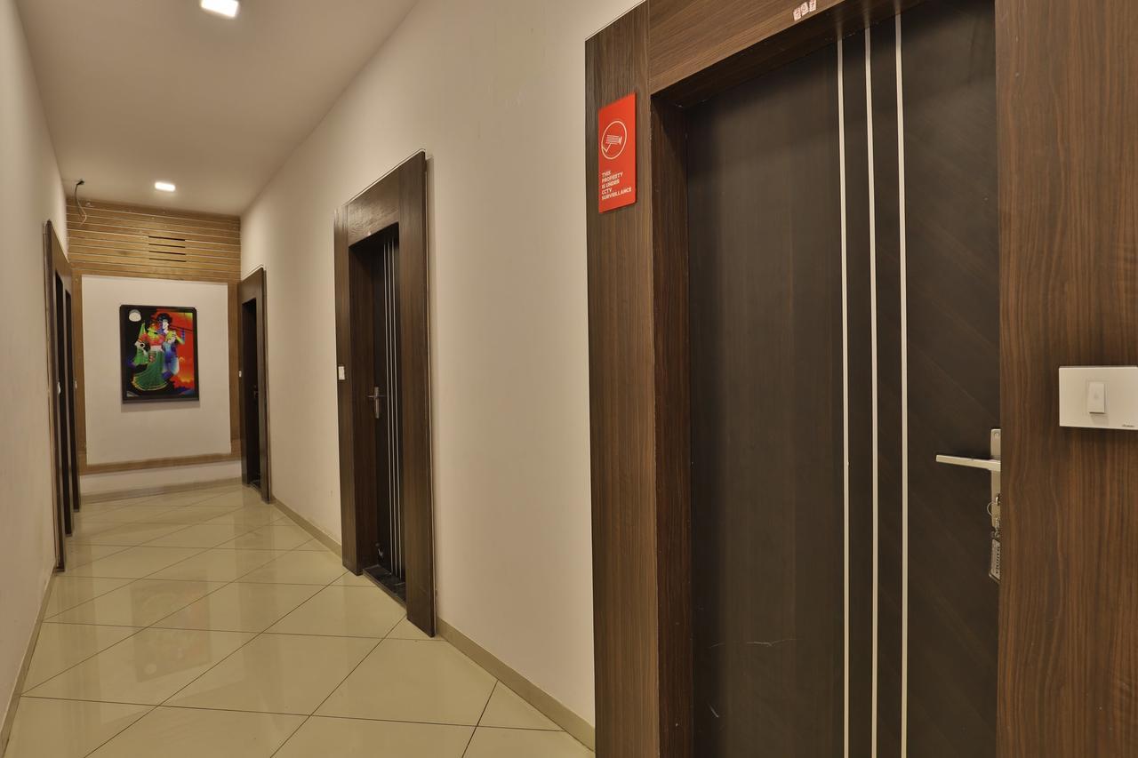 Oyo 11649 Hotel Mahima Gandhinagar Luaran gambar