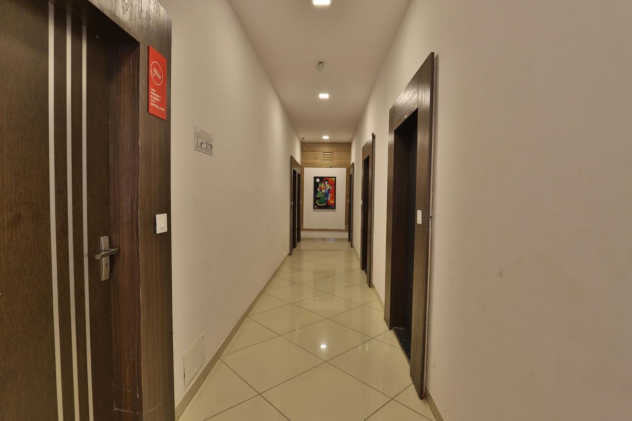 Oyo 11649 Hotel Mahima Gandhinagar Luaran gambar