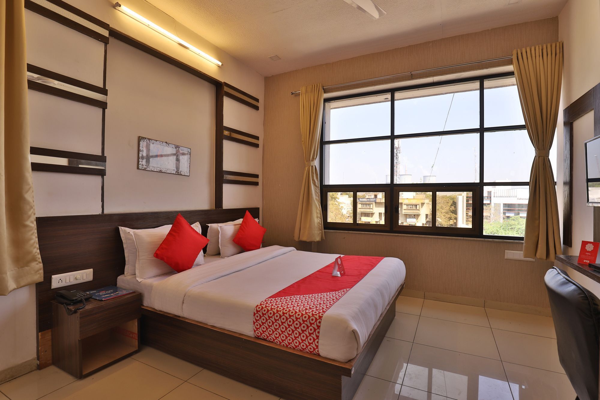 Oyo 11649 Hotel Mahima Gandhinagar Luaran gambar