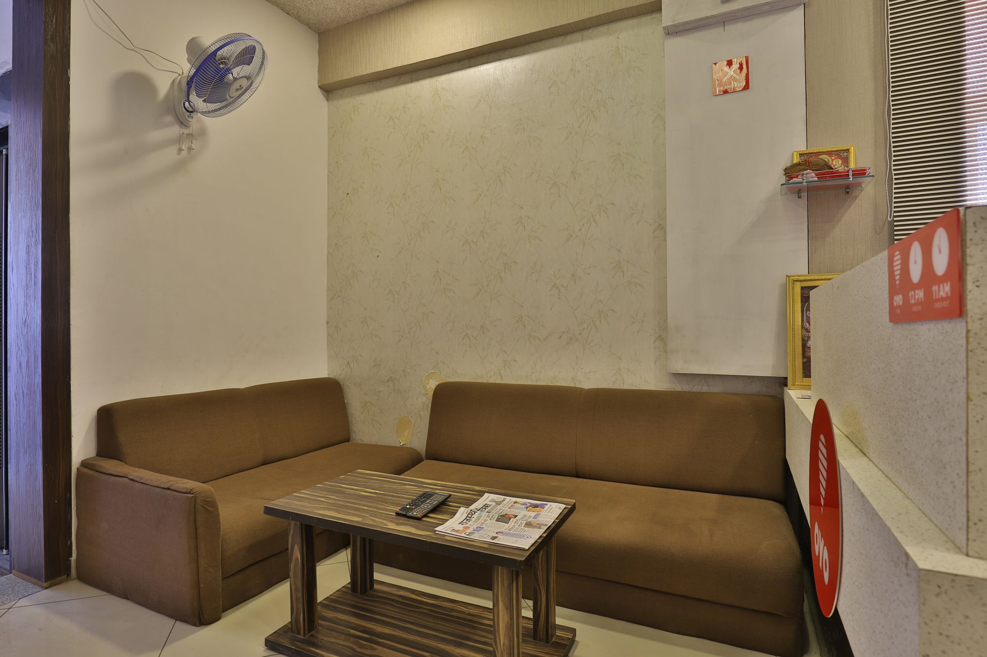 Oyo 11649 Hotel Mahima Gandhinagar Luaran gambar